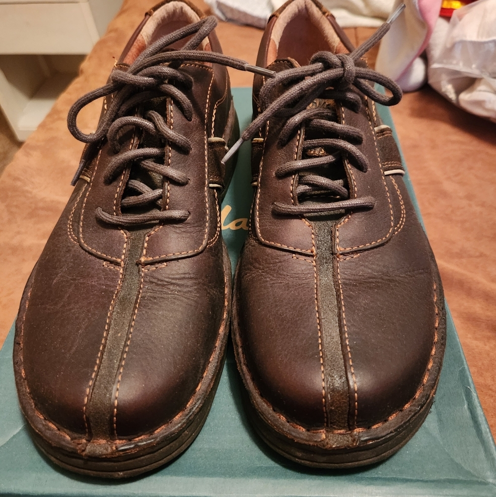 Clark's Men's Shoe Size 9 1/2 M Brown  Leather Like New
